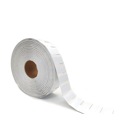 UHF RFID linh hoạt trên thẻ kim loại Nhãn trắng 70 * 30mm 860-960MHz