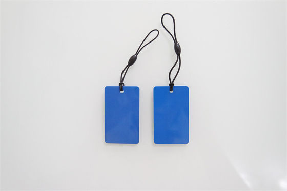Nhãn dán RFID 512 bit Nhãn trang phục RFID Thẻ đọc khoảng cách 5 mét