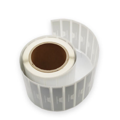 ISO18000-6C Thẻ RFID UHF Thẻ kính chắn gió xe RFID 860-960MHz