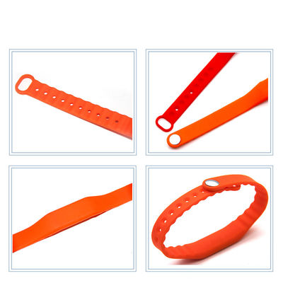 FM11RF08 Thẻ đeo tay RFID Dây đeo cổ tay silicon RFID có thể điều chỉnh