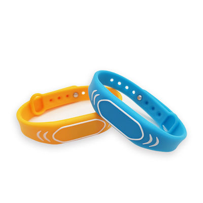 Tùy chỉnh dây đeo cổ tay silicon NFC cho khuôn viên / Công viên giải trí